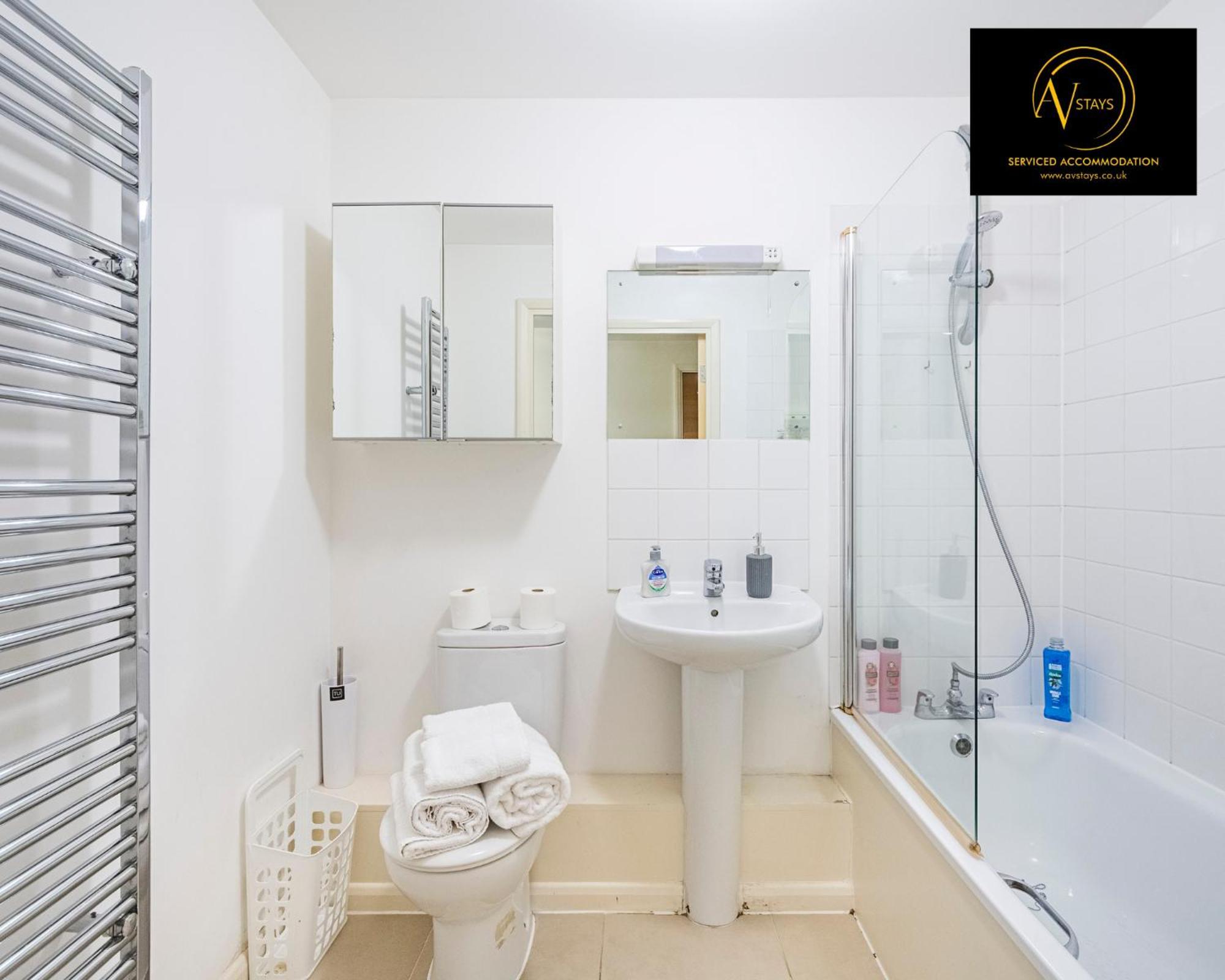 2 Bedroom Apartment Лондон Екстериор снимка